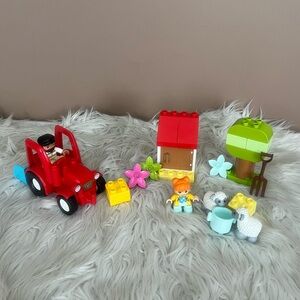 {Lego Duplo} Farm Tractor & Animal Care Lego Set